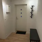 Sentrumsnaer Sokkelleilighet *