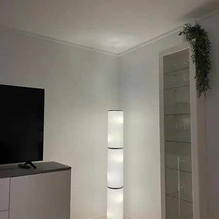 Sentrumsnaer Sokkelleilighet