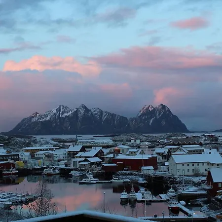 Sentrumsnaer Sokkelleilighet דירה