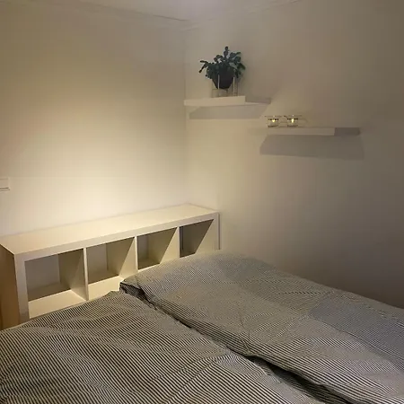 Sentrumsnaer Sokkelleilighet