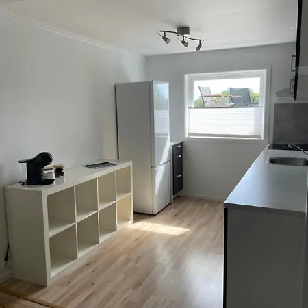 Sentrumsnaer Sokkelleilighet Apartament