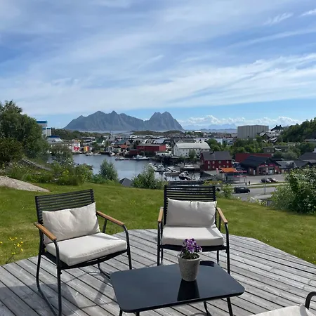 Sentrumsnaer Sokkelleilighet Apartament Svolvær