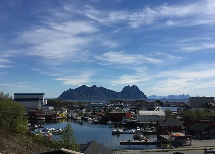 Sentrumsnaer Sokkelleilighet דירה